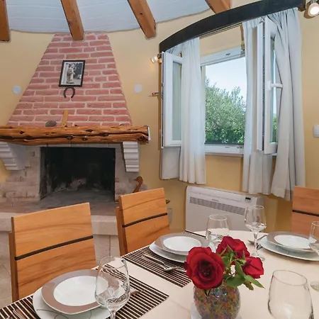 Ferienhaus Lovely Home In Postira