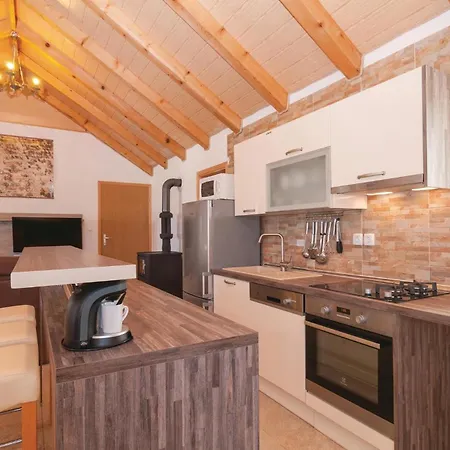 Lovely Home In Postira With Heated Swimming Pool Semesterbostad Postira